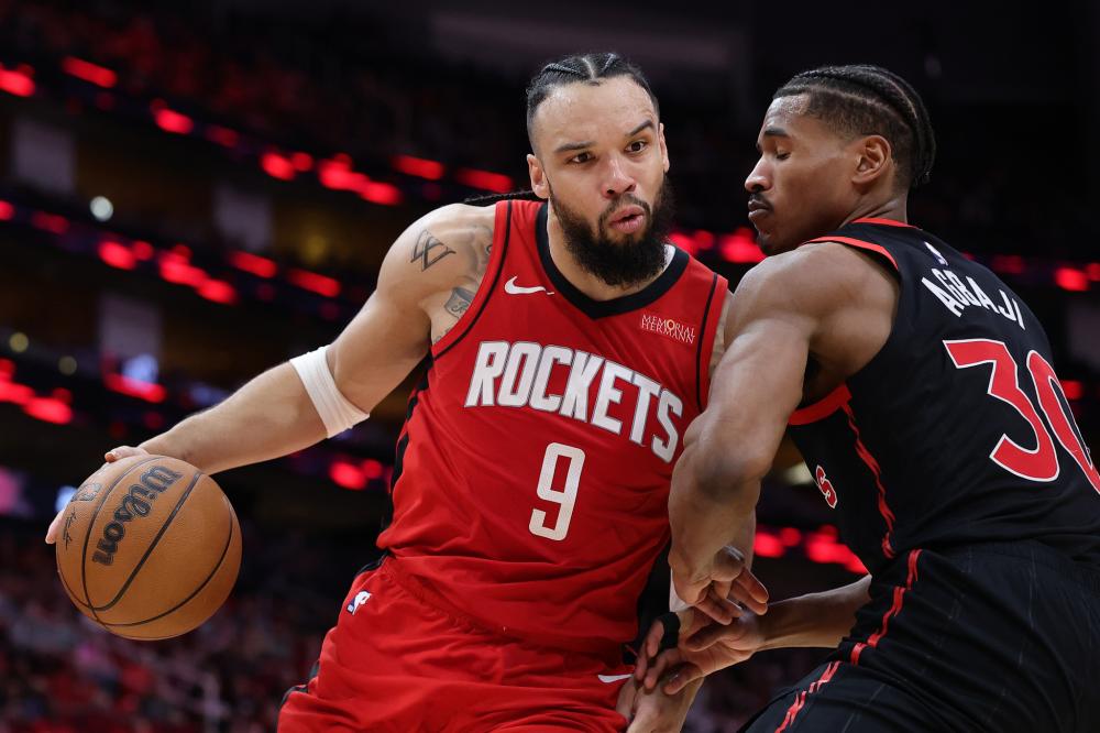 着队友们在 着队友们在